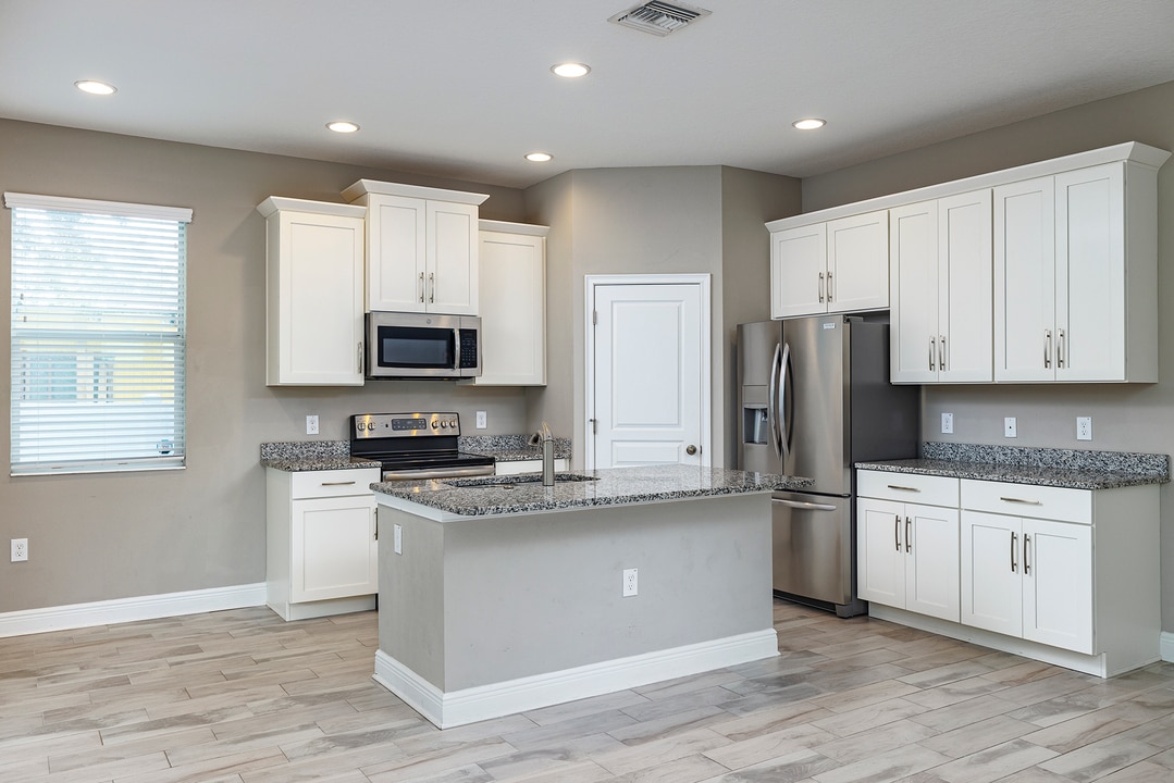 Property p10 image 11